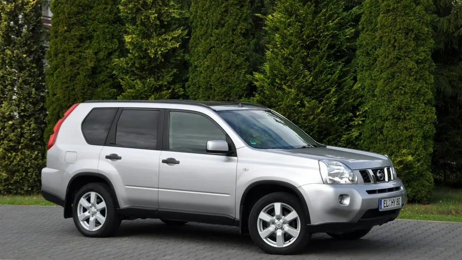 NISSAN X-Trail -