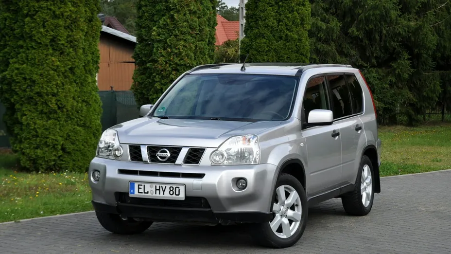 NISSAN X-Trail -
