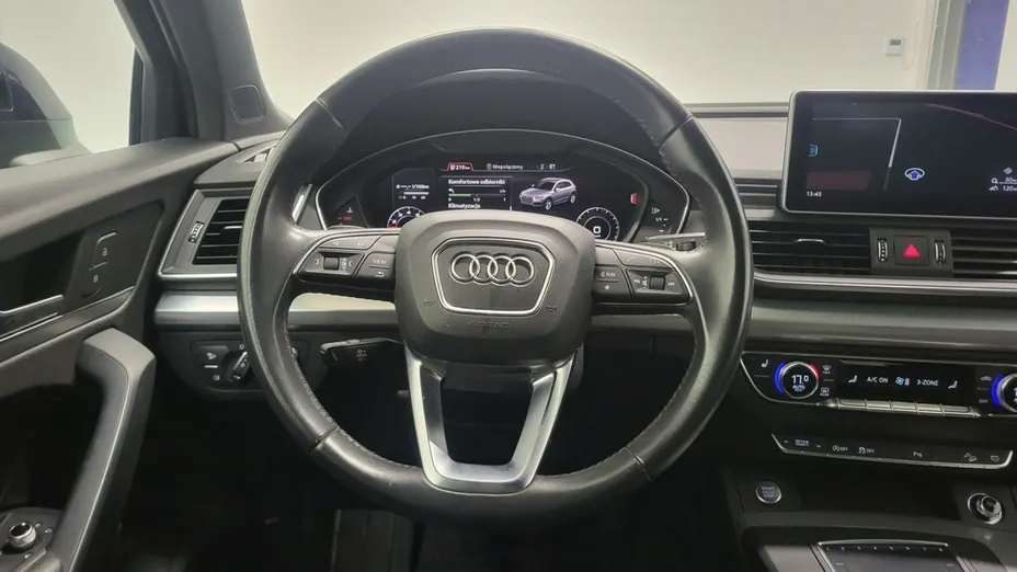 AUDI Q5 -