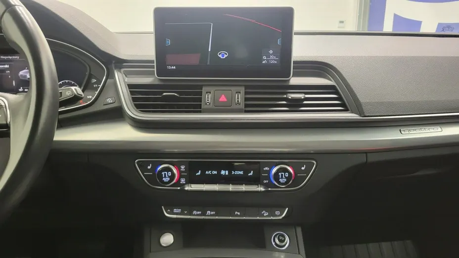 AUDI Q5 -