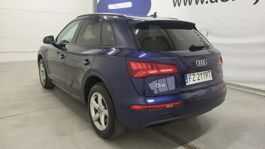 AUDI Q5 -