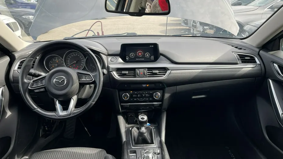 MAZDA 6 -