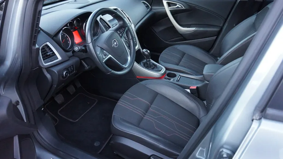 OPEL Astra -