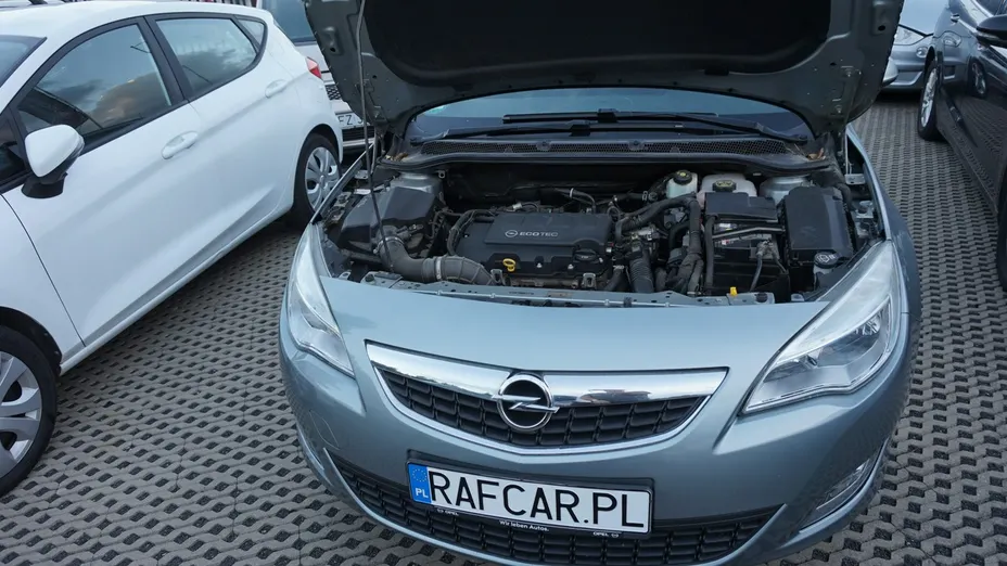 OPEL Astra -