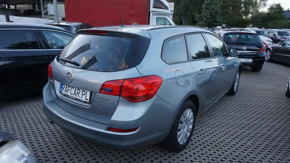 OPEL Astra -