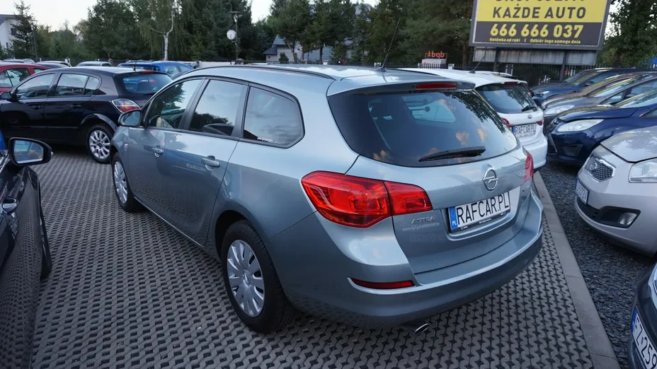 OPEL Astra -