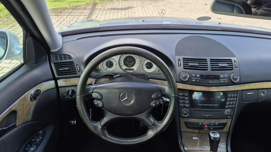 MERCEDES-BENZ E Klasa -