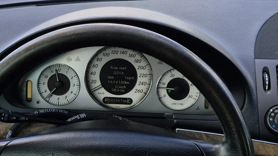 MERCEDES-BENZ E Klasa -