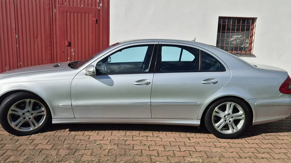 MERCEDES-BENZ E Klasa -