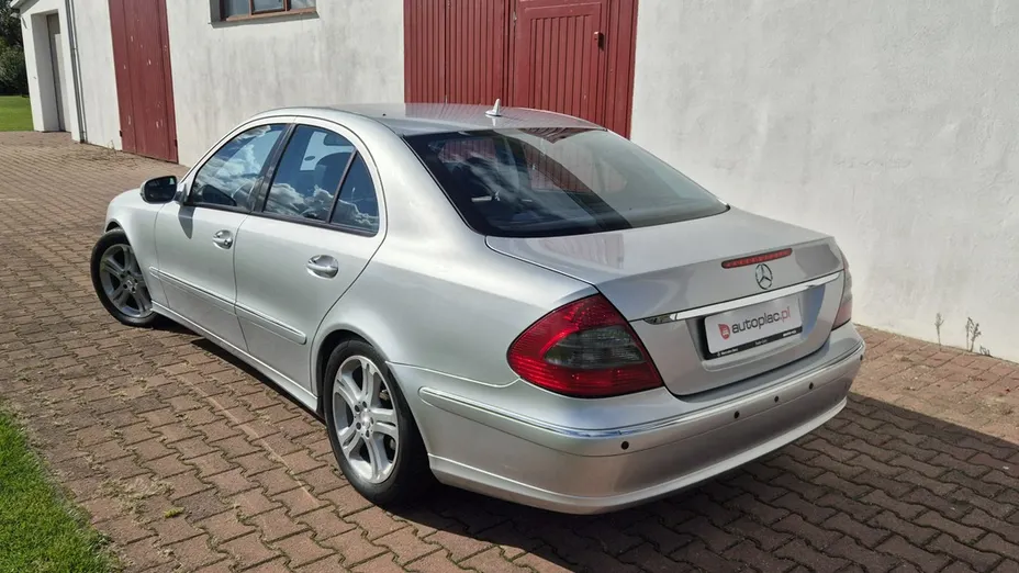 MERCEDES-BENZ E Klasa -