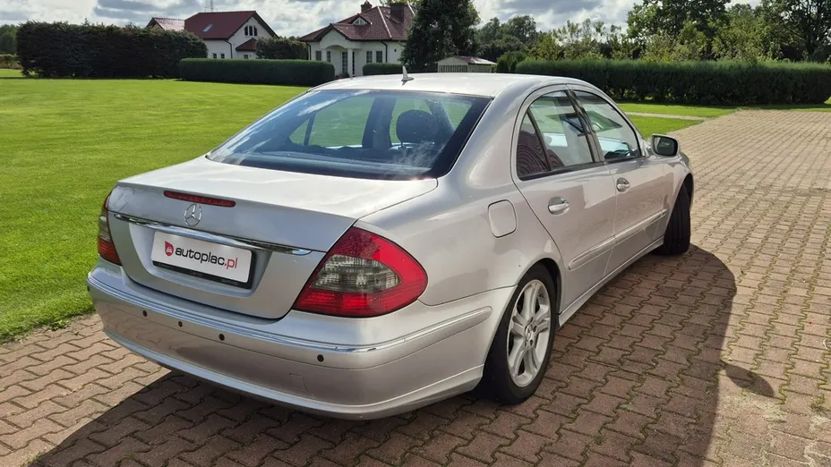 MERCEDES-BENZ E Klasa -