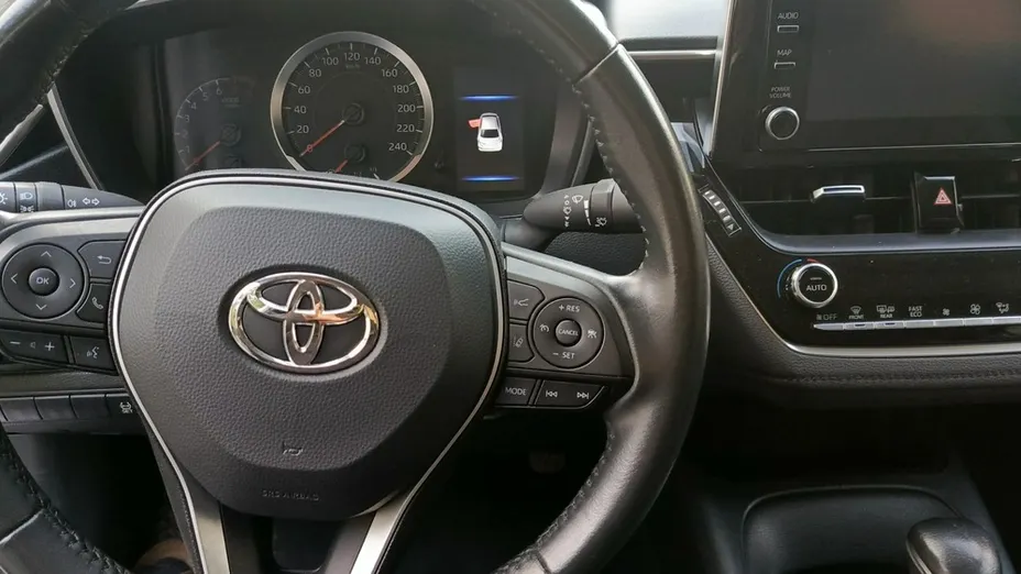 TOYOTA Corolla -