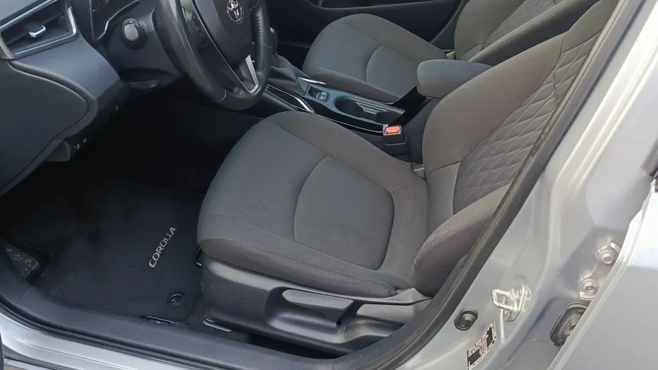 TOYOTA Corolla -