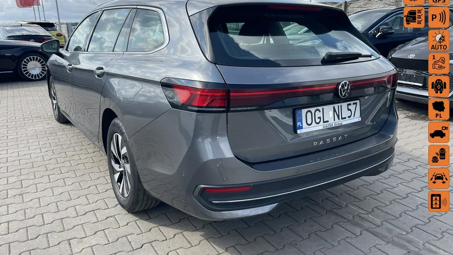 VOLKSWAGEN Passat -