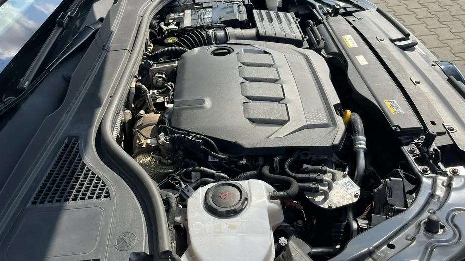 VOLKSWAGEN Passat -