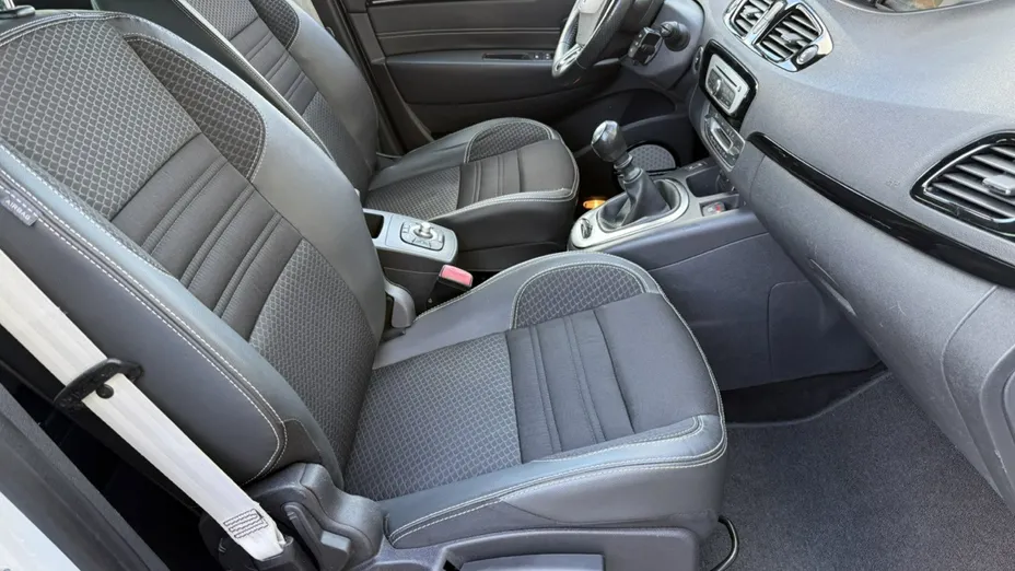 RENAULT Scenic -