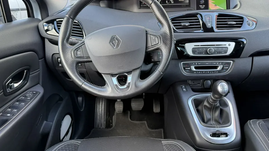 RENAULT Scenic -