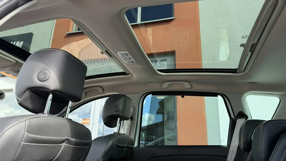 RENAULT Scenic -