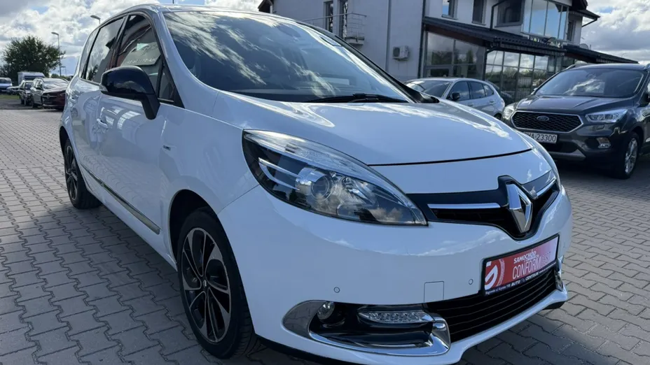 RENAULT Scenic -