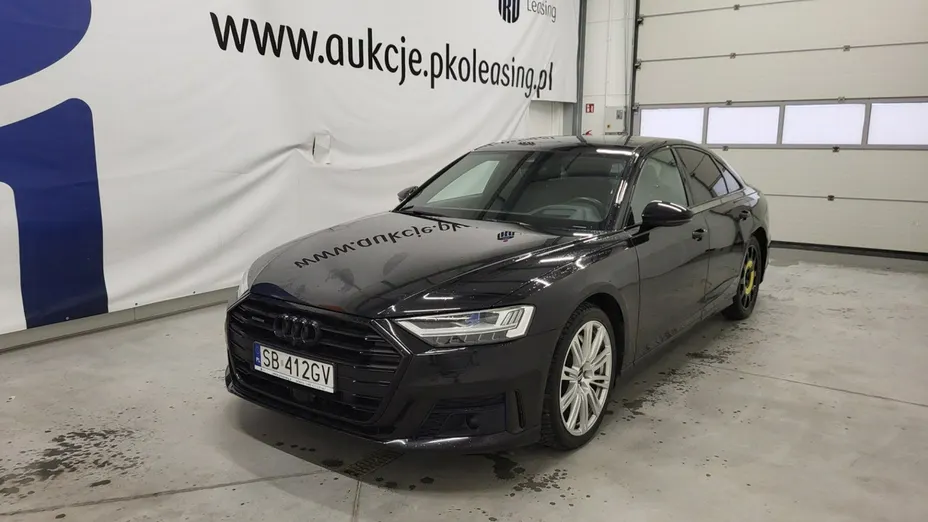 AUDI A8 -
