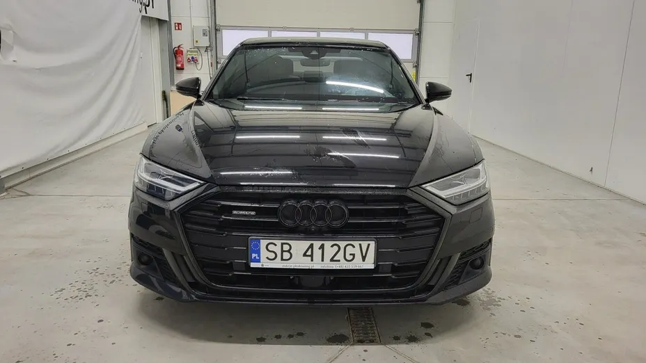 AUDI A8 -