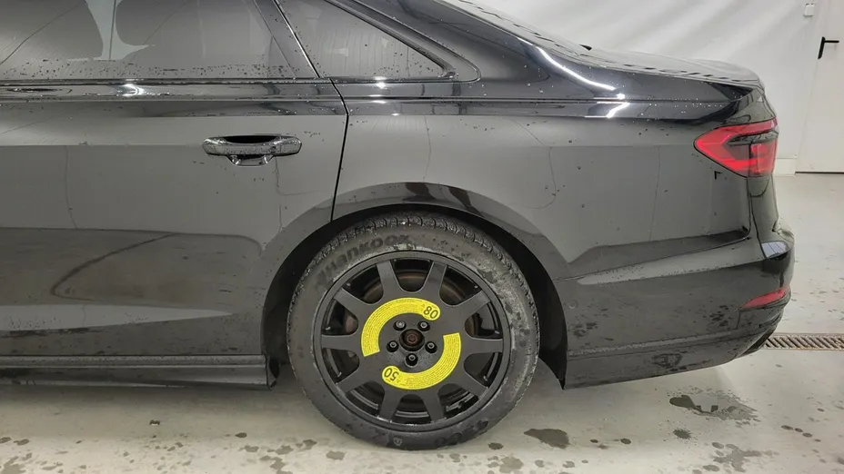AUDI A8 -