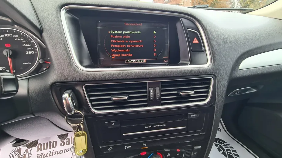AUDI Q5 -
