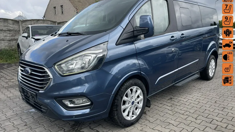 FORD Tourneo Custom -