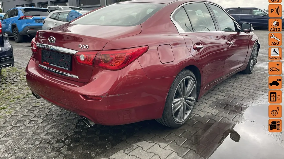 INFINITI Q50 -