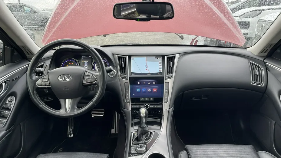 INFINITI Q50 -