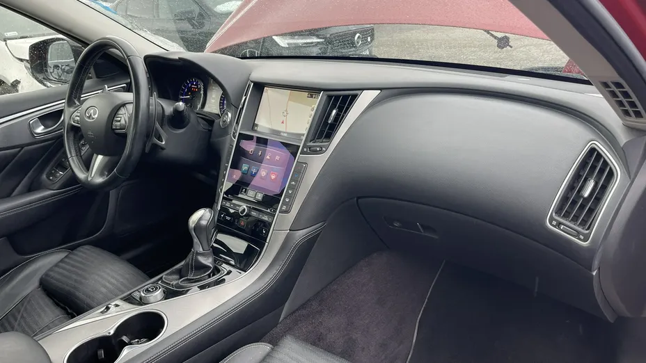 INFINITI Q50 -