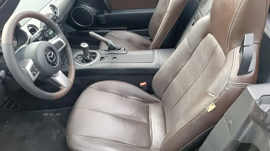 MAZDA MX-5 -