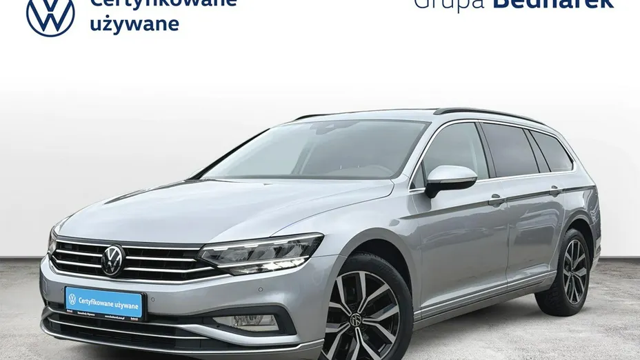 VOLKSWAGEN Passat -