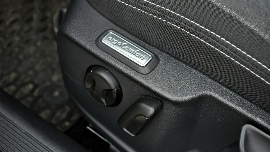VOLKSWAGEN Passat -