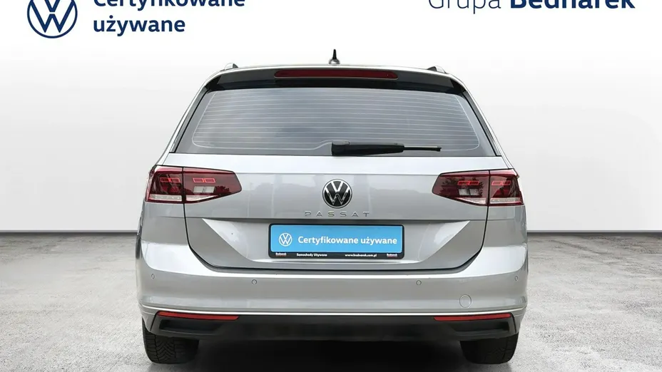 VOLKSWAGEN Passat -
