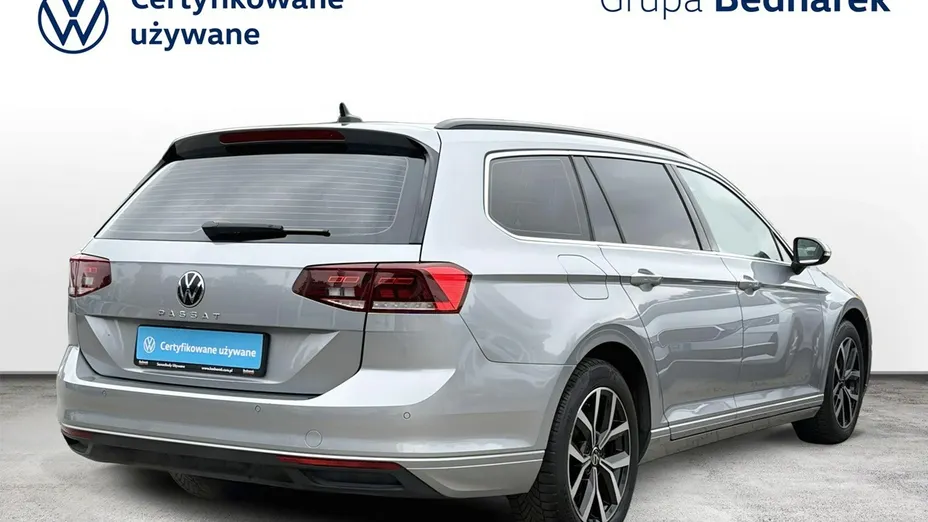 VOLKSWAGEN Passat -