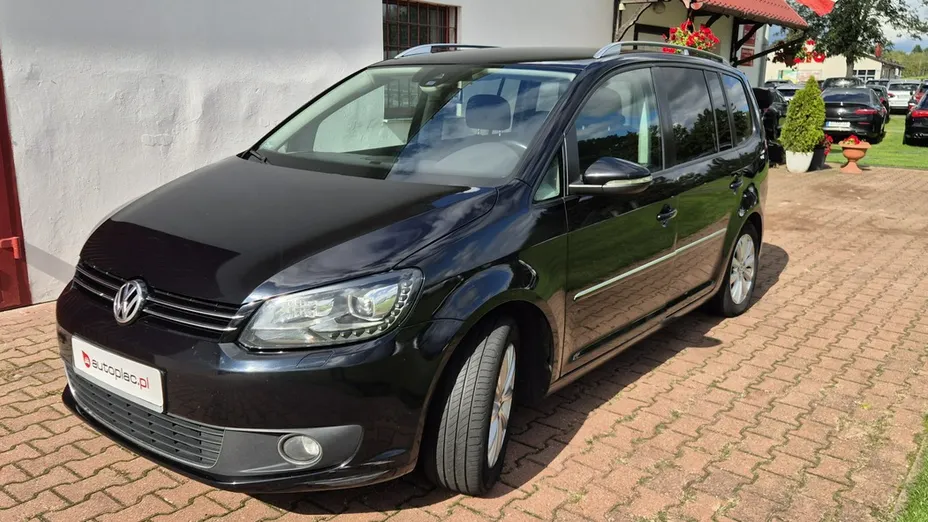 VOLKSWAGEN Touran -