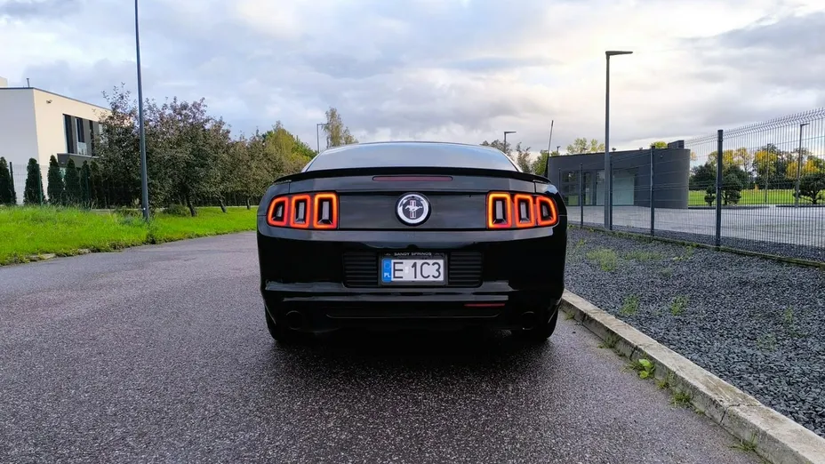 FORD Mustang -