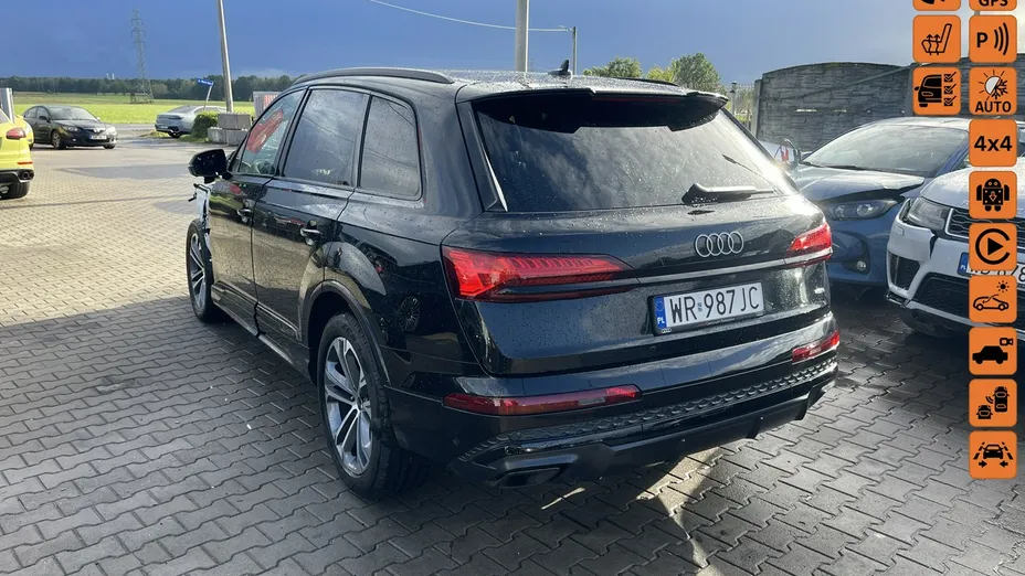 AUDI Q7 -