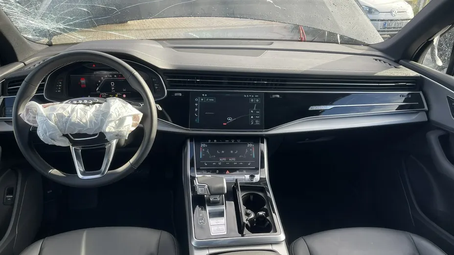 AUDI Q7 -