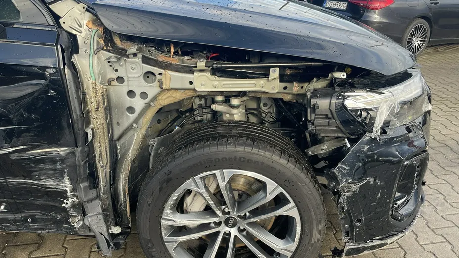 AUDI Q7 -