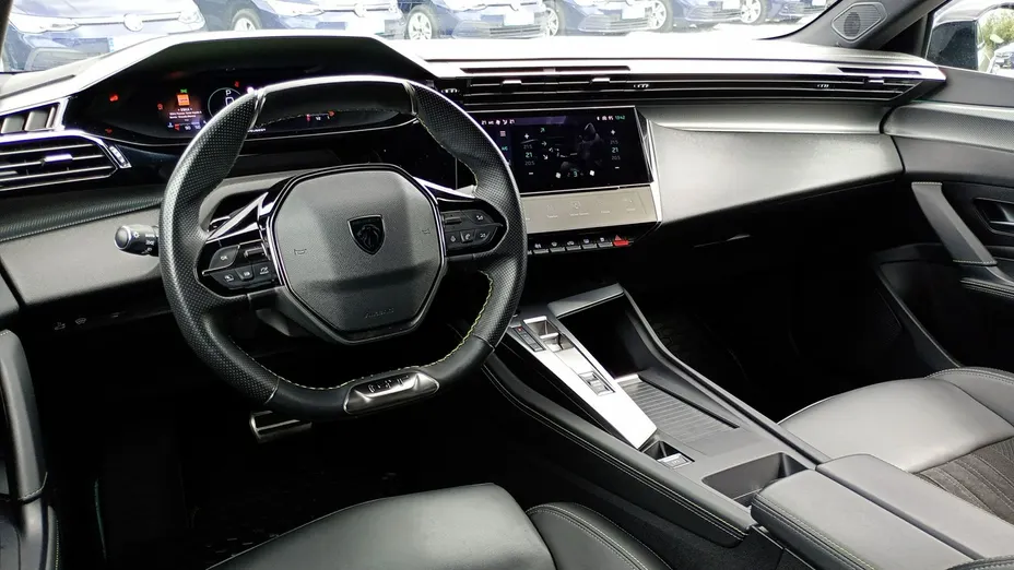 PEUGEOT 308 -
