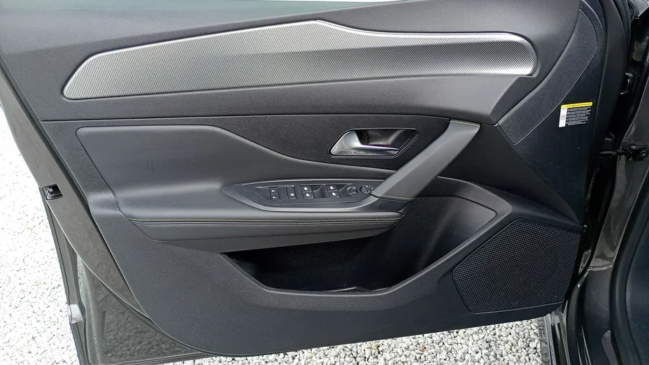 PEUGEOT 308 -