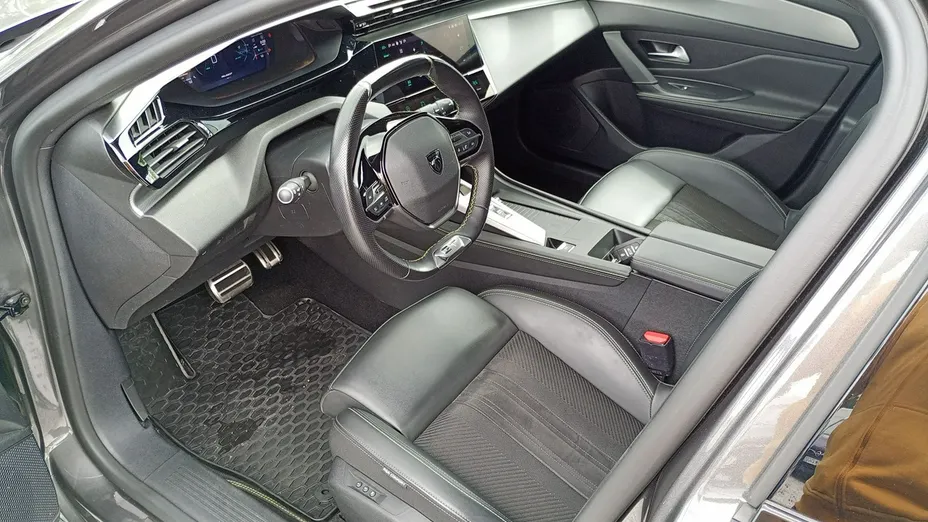 PEUGEOT 308 -