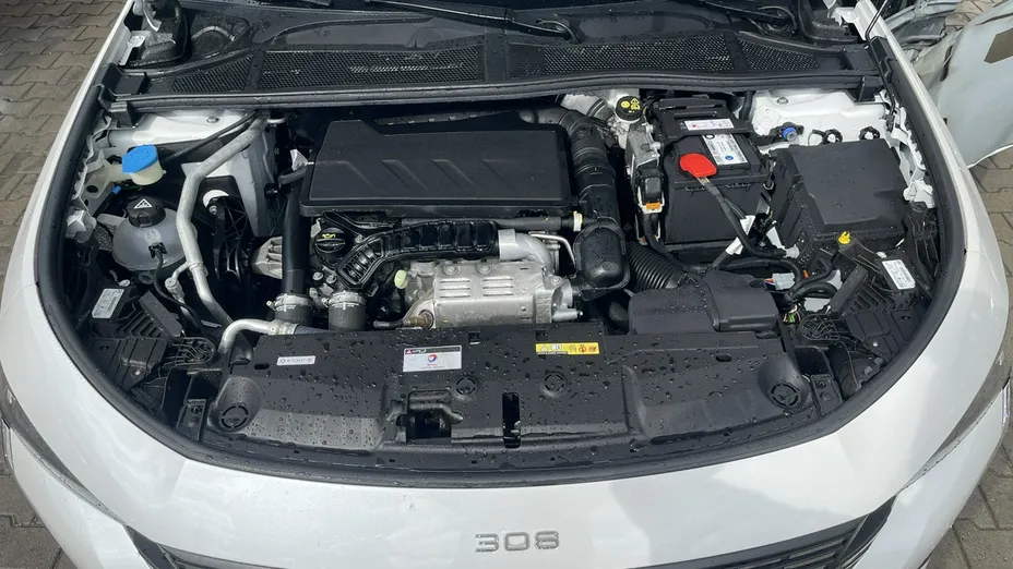 PEUGEOT 308 -