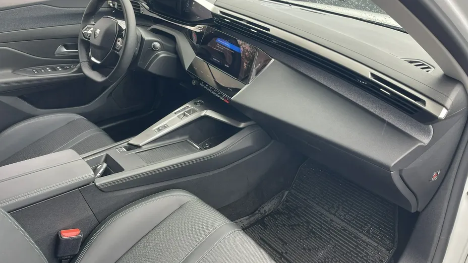 PEUGEOT 308 -