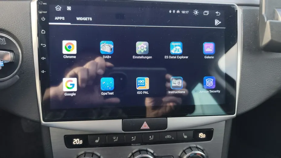 VOLKSWAGEN Passat -