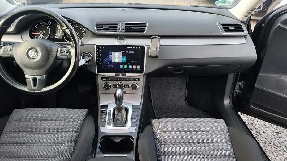 VOLKSWAGEN Passat -