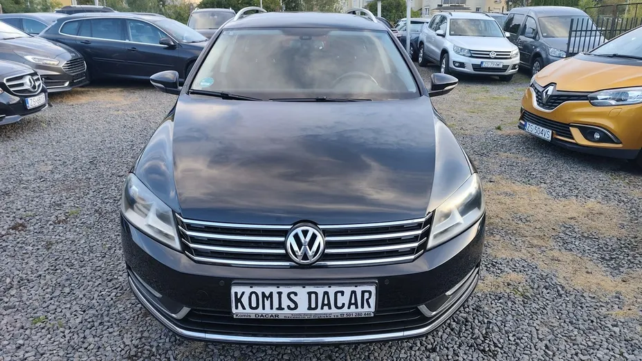 VOLKSWAGEN Passat -