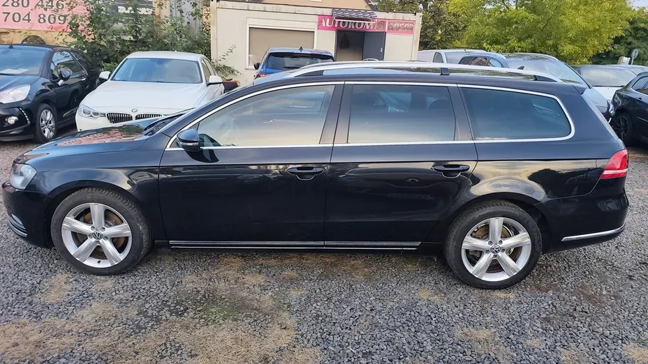 VOLKSWAGEN Passat -